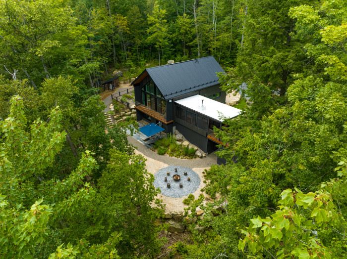 maison vue du ciel scandinave