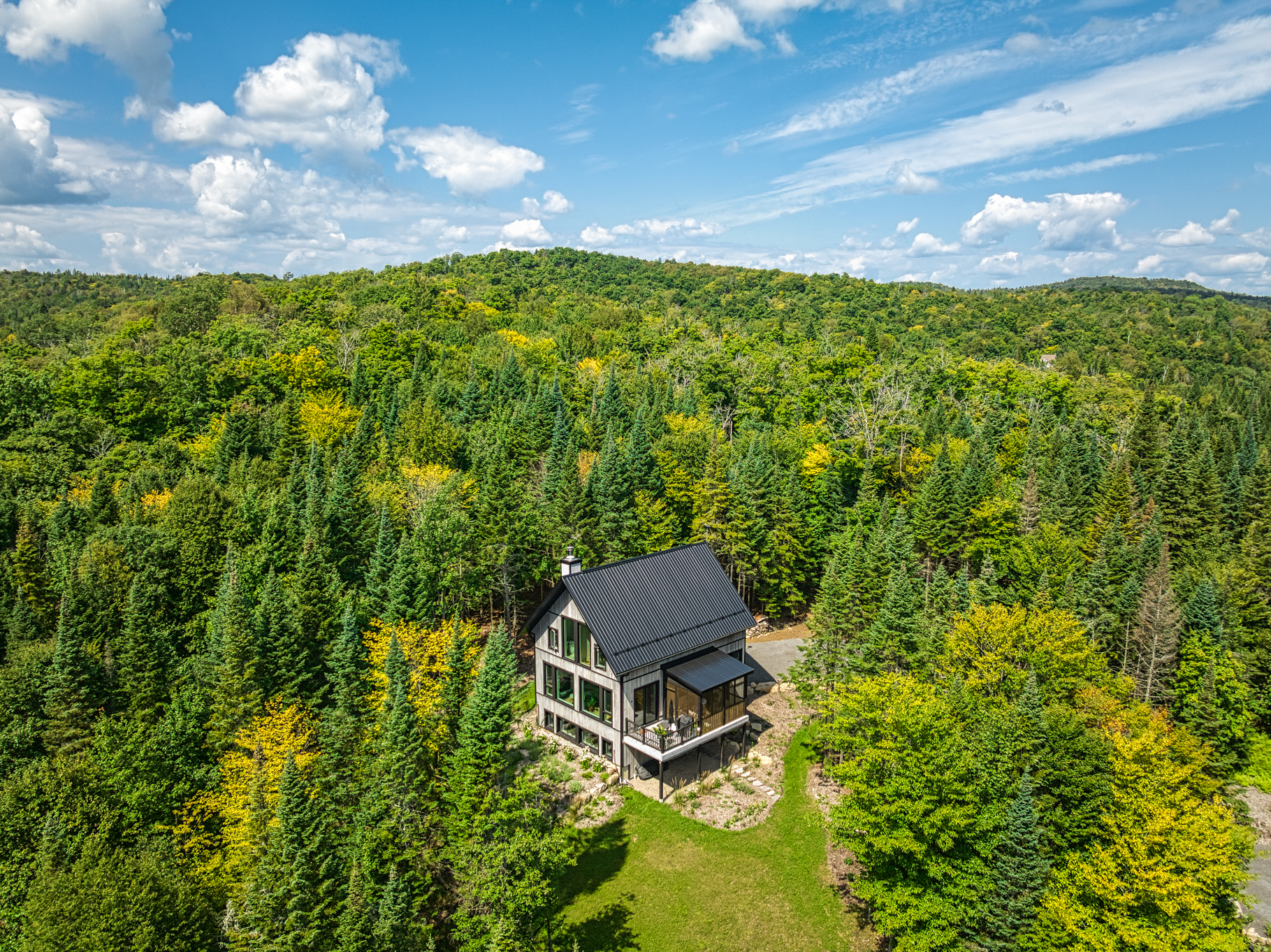 maison en forêt